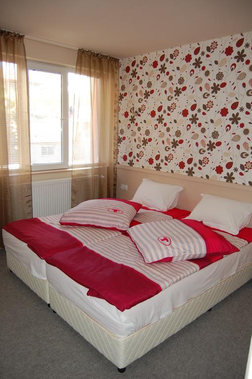 Rozovata Kashta Hotel Kyustendil ห้อง รูปภาพ
